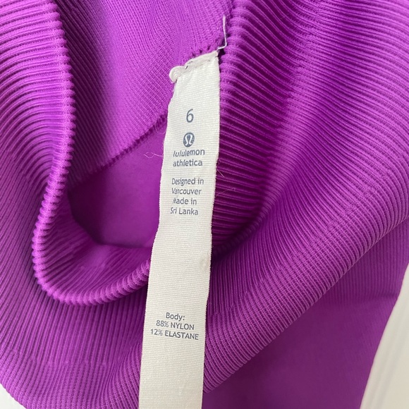 Lululemon Zone in Crop 21”, Raspberry, 6 - Picture 6 of 7